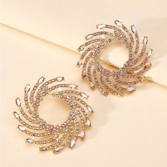 🥂Gold Tone Champagne Colored Crystal Spiral Fan Firework Earrings - Picture 8 of 13